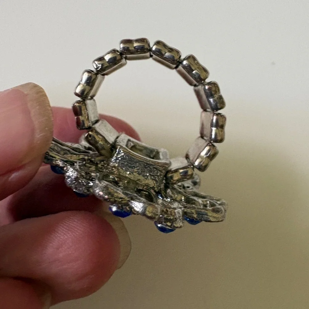 Blue Rhinestone Flower Cocktail Ring Silver Tone Filigree Stretch Band Statement